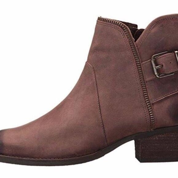 Walking Cradles Elites Gaston Brown Distressed Booties New - Picture 6 of 8